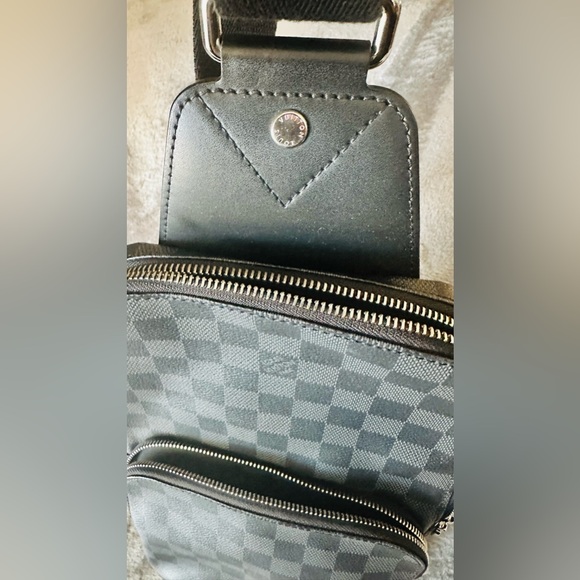 Louis Vuitton AV Sling Bag - Picture 7 of 10